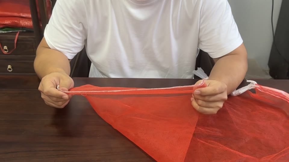 Bag mouth, drawstring and fabric check