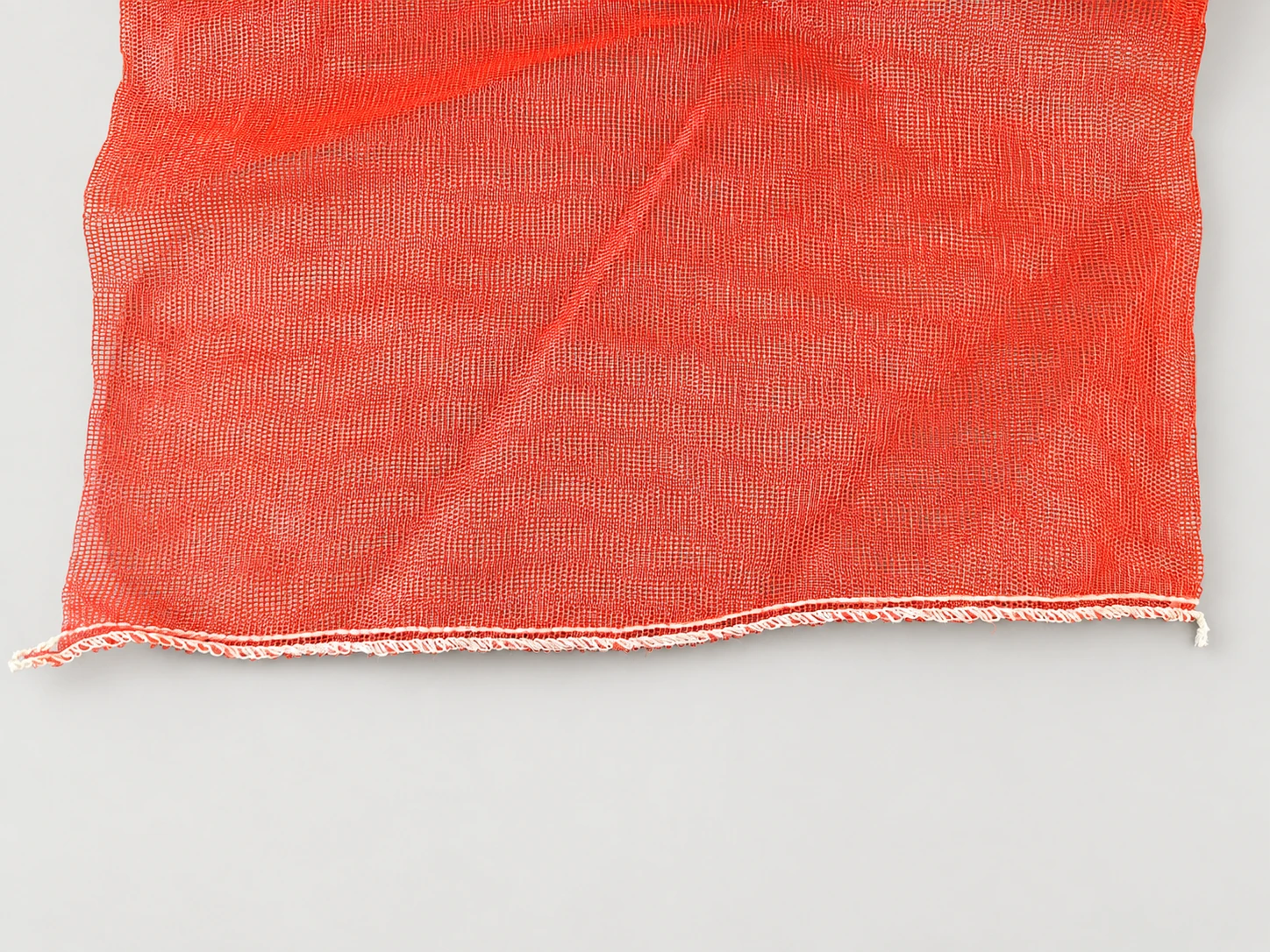 Orange-red fine mesh