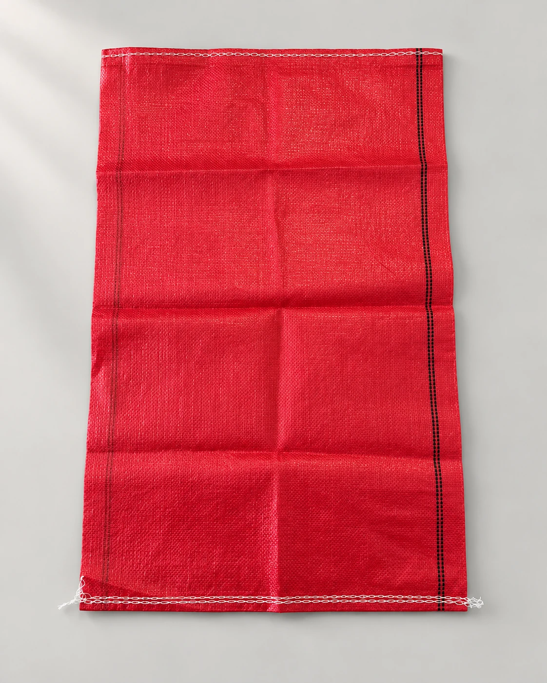 Red woven · black guide lines