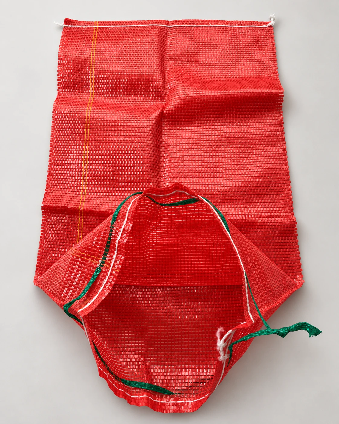 Red mesh · yellow guide thread
